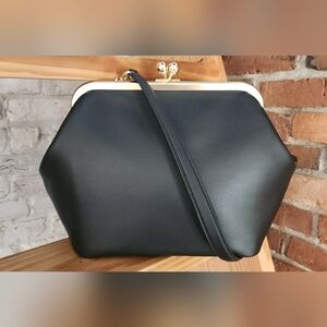 Coach Kisslock 27 Black Brass